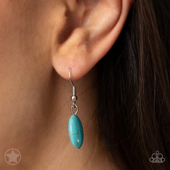 Beautiful silver & turquoise necklace/earring set. - Picture 3 of 6